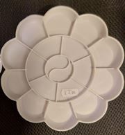 Chinese Painting Plastic Blossom Colour Mixing Dish